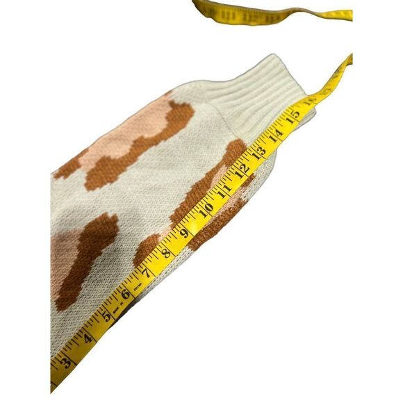 Leopard print acrylic sweater size medium - Picture 6 of 6